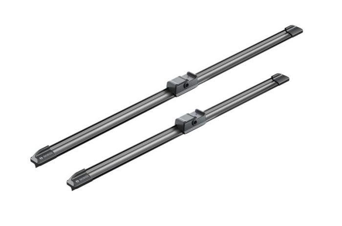 Склоочисник BOSCH Aerotwin безкаркасний комплект 550/450мм (3 397 118 931)