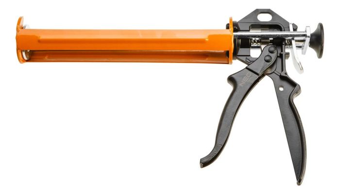 Пістолет для герметика Neo Tools, 300мл, корпус листовий метал 1.7мм, робоча частина 250мм