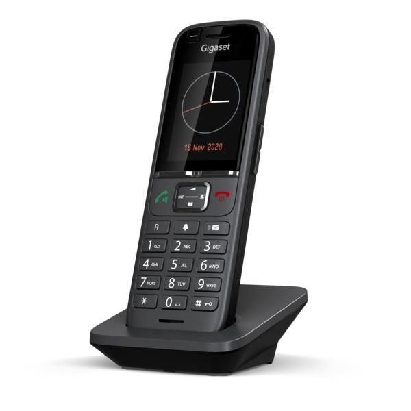 Трубка IP-DECT Gigaset S700H PRO 1xMicro-USB, 1x3.5 мм роз'єм для гарнітури, DECT, BT, 2.4" кольоровий дисплей, IP40